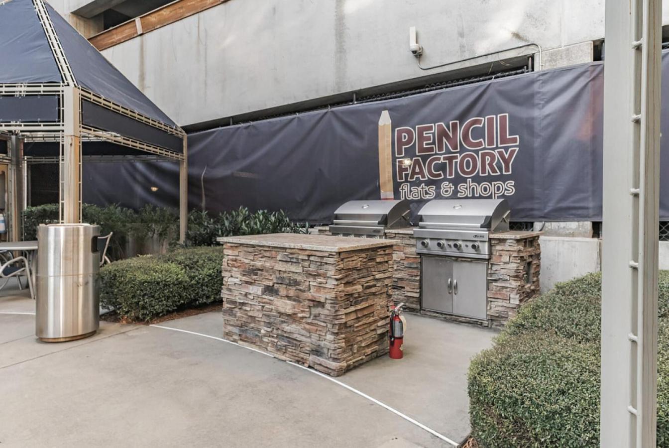 Apartment Landing At Pencil Factory Flats - 2 Bedrooms In Sweet Auburn